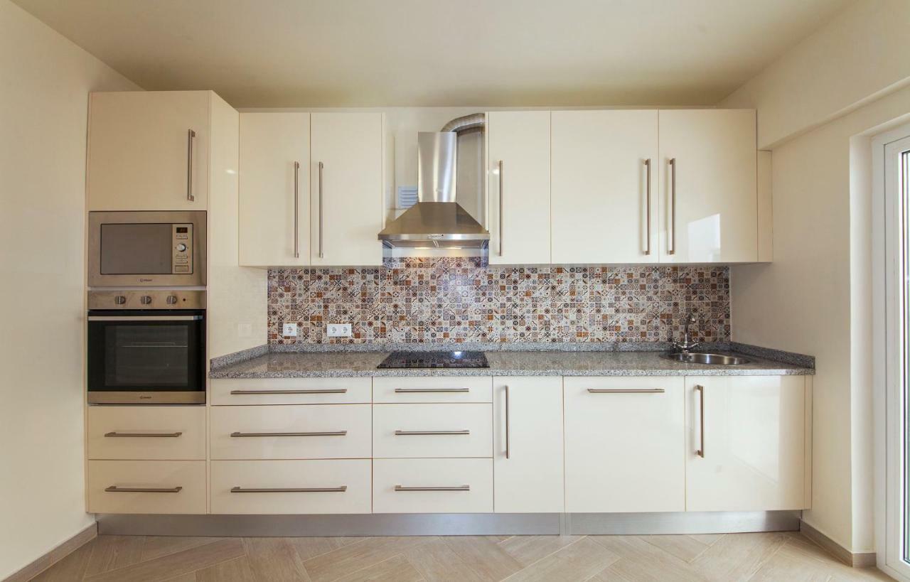 100 négyzetméteres, 3 hálószobás Apartman 2 fürdőszobával Lagos Városközpont területén Kültér fotó